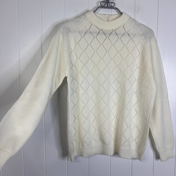 Vintage Montgomery Ward Ivory 100% Acrylic Mock Neck‎ Sweater SZ 44 - Picture 1 of 6